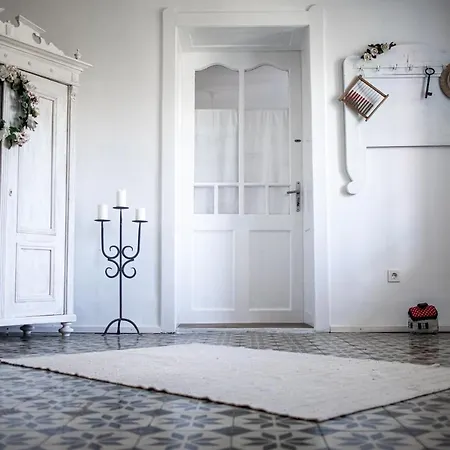 Malom Udvar Vendeghaz Apartment *